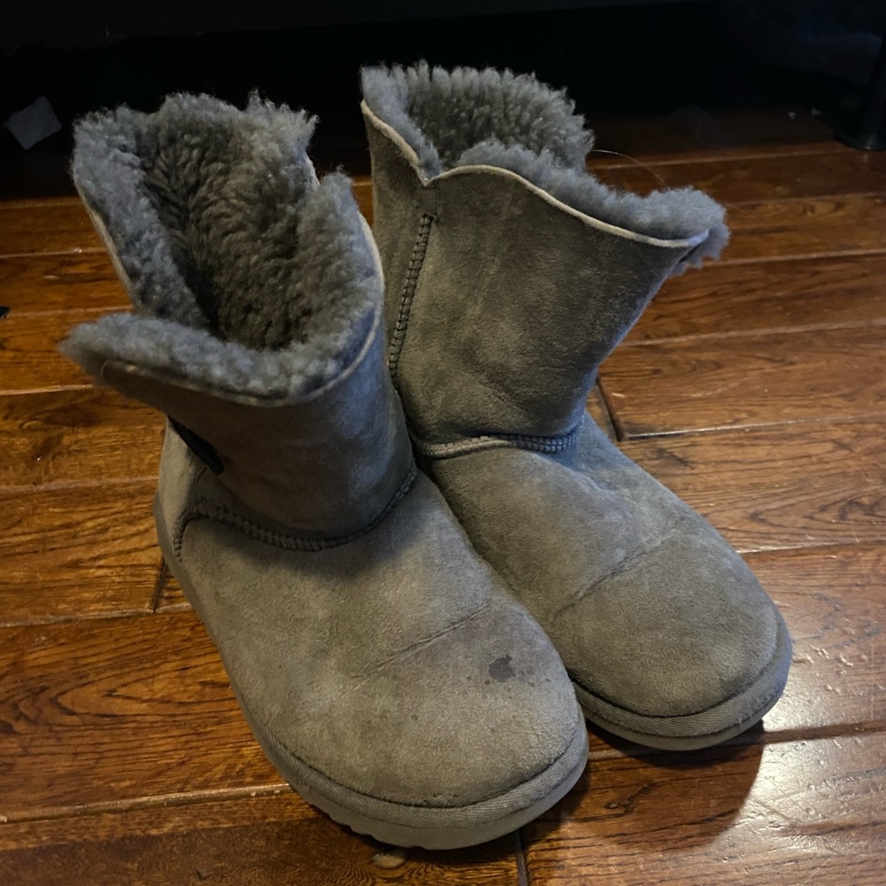 Grey Ugg Bailey button boots size 6